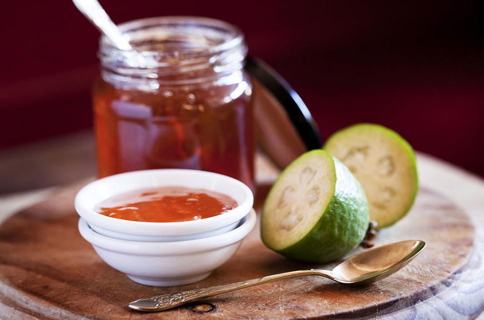 9 Ways with Feijoas Viva