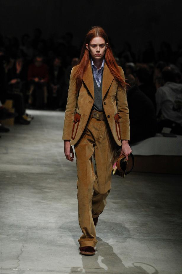 Runway Prada Fall 17 Menswear Viva