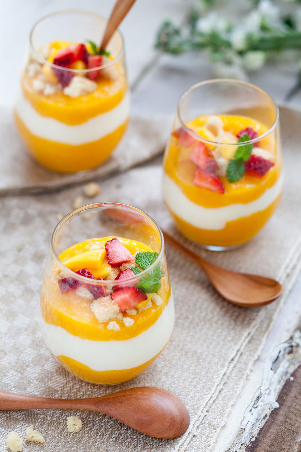 Greek Mango Parfait Recipe - Viva