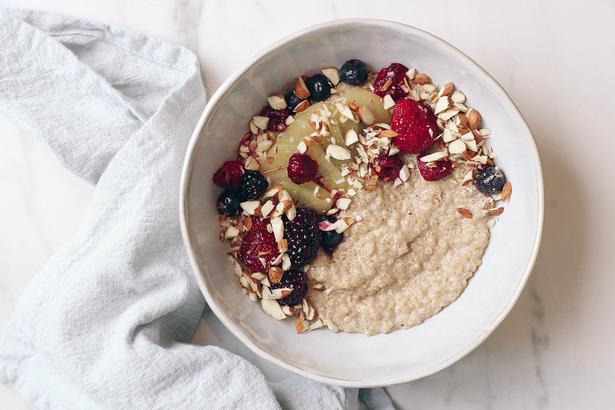 Toasted Quinoa Porridge Recipe With Almond Butter And Berries - Viva