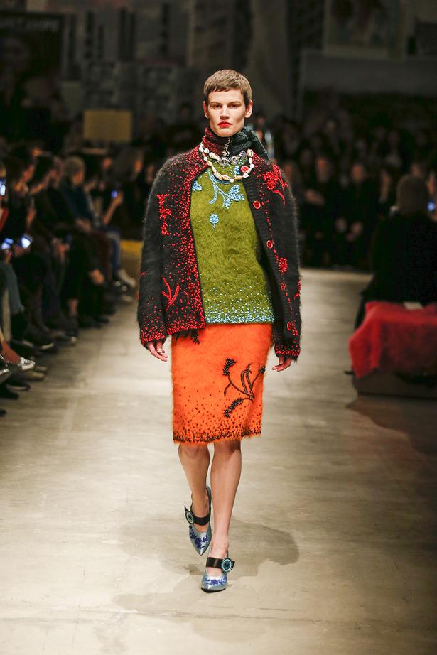 Runway Prada Fall 17 Viva