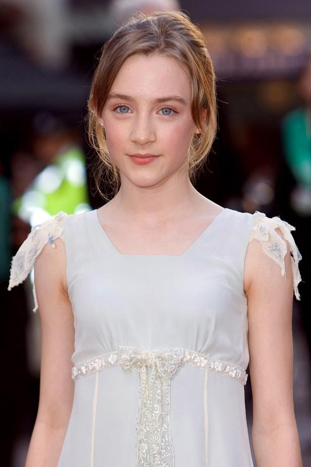 Actor Saoirse Ronan's Beauty Evolution: Her Best Red Carpet Looks - Viva