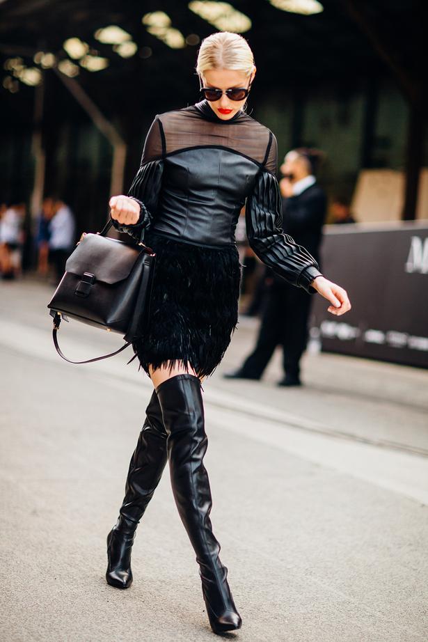 Street Style at Australian Fashion Week 2016 - Viva