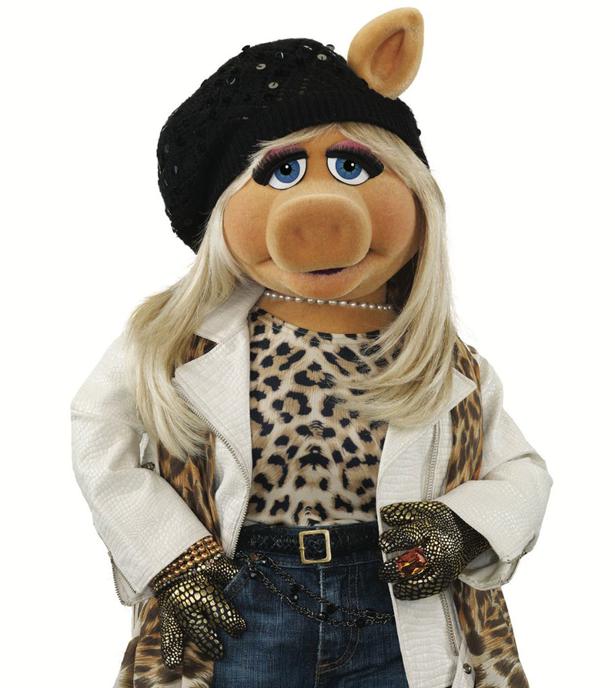 Style File The Evolution Of Miss Piggy S Glamorous Style Viva