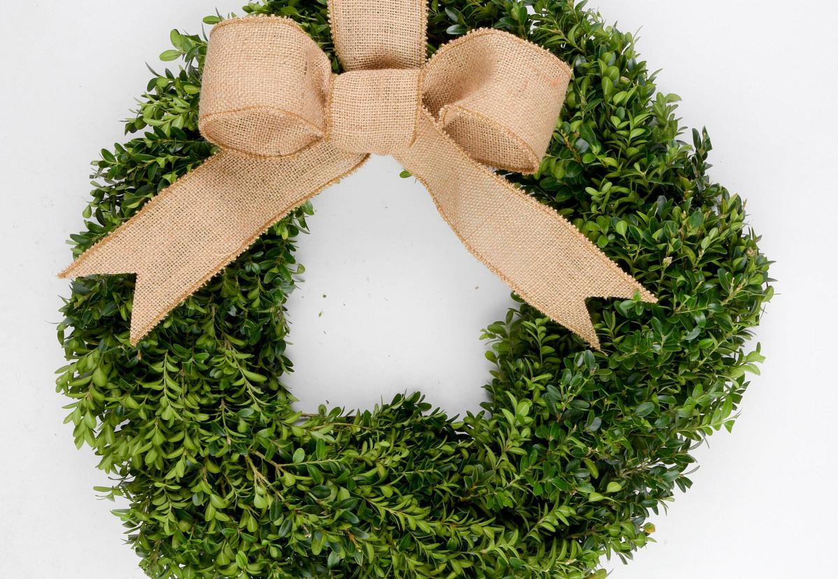 Download How To Diy Christmas Wreath Viva Yellowimages Mockups