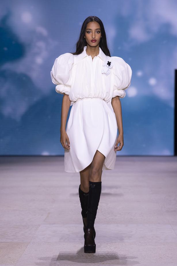 Paris France March Model Walks Runway Louis Vuitton Show Part – Stock  Editorial Photo © fashionstock #215065690