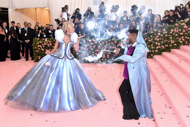 The Coolest Looks From The 2019 Met Gala - Viva