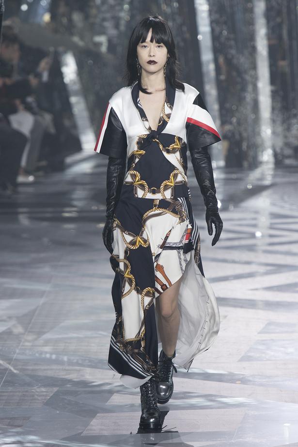 LOUIS VUITTON CATWALK - Louise Rytter